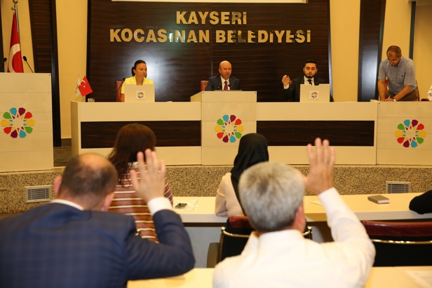 KOCASİNAN MECLİSİ’NDEN BAŞARILI ÖĞRENCİLERE MÜJDE ÇIKTI
