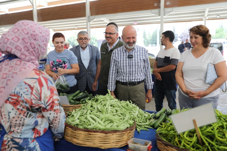 KAYSERİ’DE TEK, TÜRKİYE’DE SAYILI OLAN ‘YÜZDE 100 EKOLOJİK PAZAR’ AÇILDI