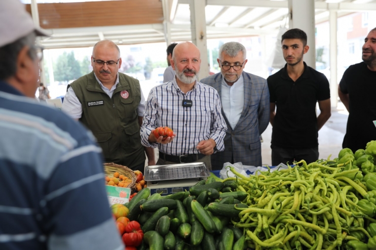 KAYSERİ’DE TEK, TÜRKİYE’DE SAYILI OLAN ‘YÜZDE 100 EKOLOJİK PAZAR’ AÇILDI