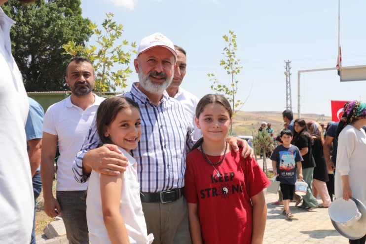 BAŞKAN ÇOLAKBAYRAKDARDAN ŞENLİK TADINDA BULUŞMA