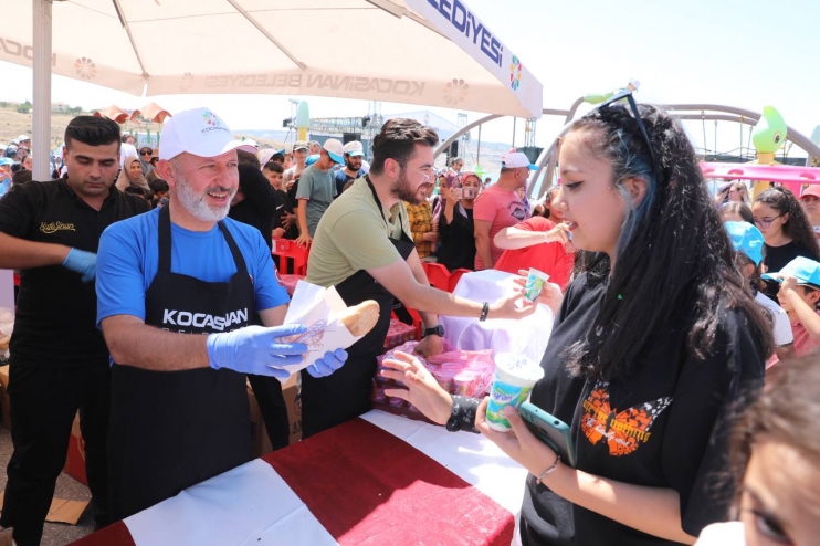 KOCASİNAN BELEDİYESİ’NİN MARİNA’DAKİ ETKİNLİĞİ TAM NOT ALDI