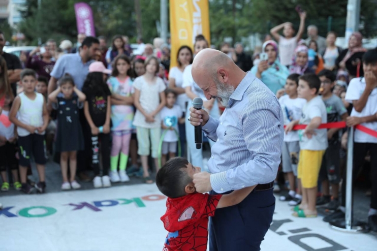 KOCASİNAN BELEDİYESİ, MUTLU ETMEK İÇİN ENGEL TANIMIYOR
