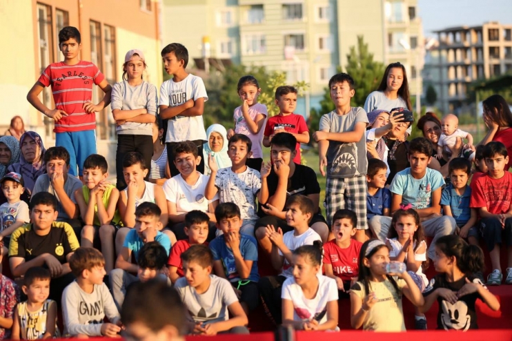 KOCASİNAN BELEDİYESİ, MUTLU ETMEK İÇİN ENGEL TANIMIYOR