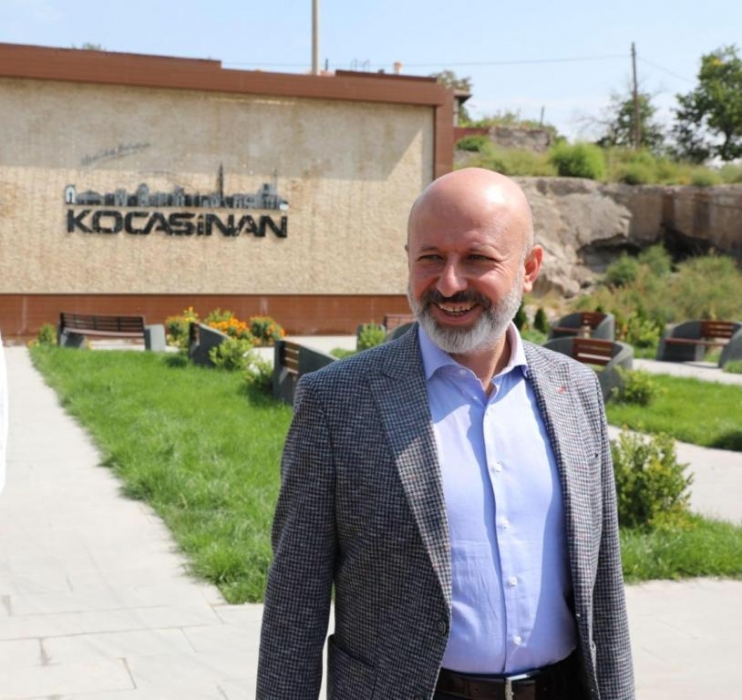 KOCASİNAN, OTOMATİK SULAMA SİSTEMİYLE SU VE ENERJİ TASARRUFU SAĞLIYOR