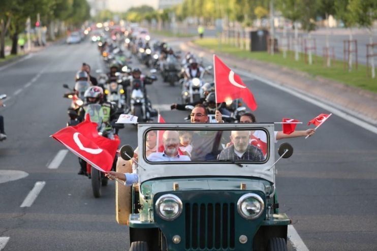 KOCASİNANDA ŞEHİT VE GAZİ ÇOCUKLARINI SEVİNDİREN  AY YILDIZ TURU