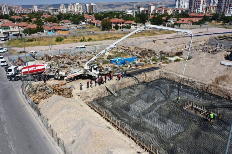 BAŞKAN ÇOLAKBAYRAKDAR; "KENTSEL DÖNÜŞÜMLE AYRICALIKLI YAŞAM SUNUYORUZ"