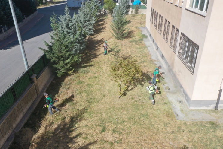  KOCASİNAN’DA OKULLAR, ÖĞRENCİLER İÇİN HAZIRLANIYOR