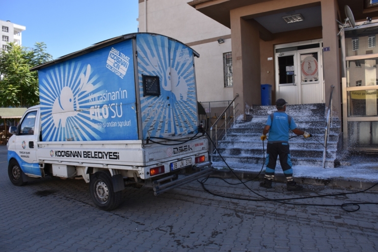  KOCASİNAN’DA OKULLAR, ÖĞRENCİLER İÇİN HAZIRLANIYOR