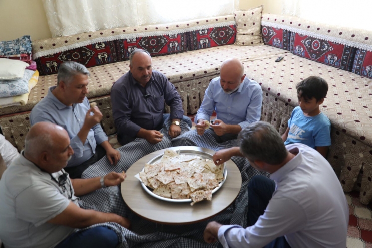 BAŞKAN ÇOLAKBAYRAKDAR, YEMLİHALILARIN GÖNLÜNÜ FETHETTİ