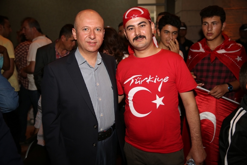 BAŞKAN ÇOLAKBAYRAKDAR, “SÖZ KONUSU VATAN İSE, GERİSİ TEFERRUATTIR.’’