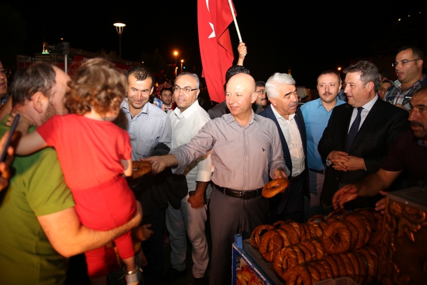 BAŞKAN ÇOLAKBAYRAKDAR, “SÖZ KONUSU VATAN İSE, GERİSİ TEFERRUATTIR.’’