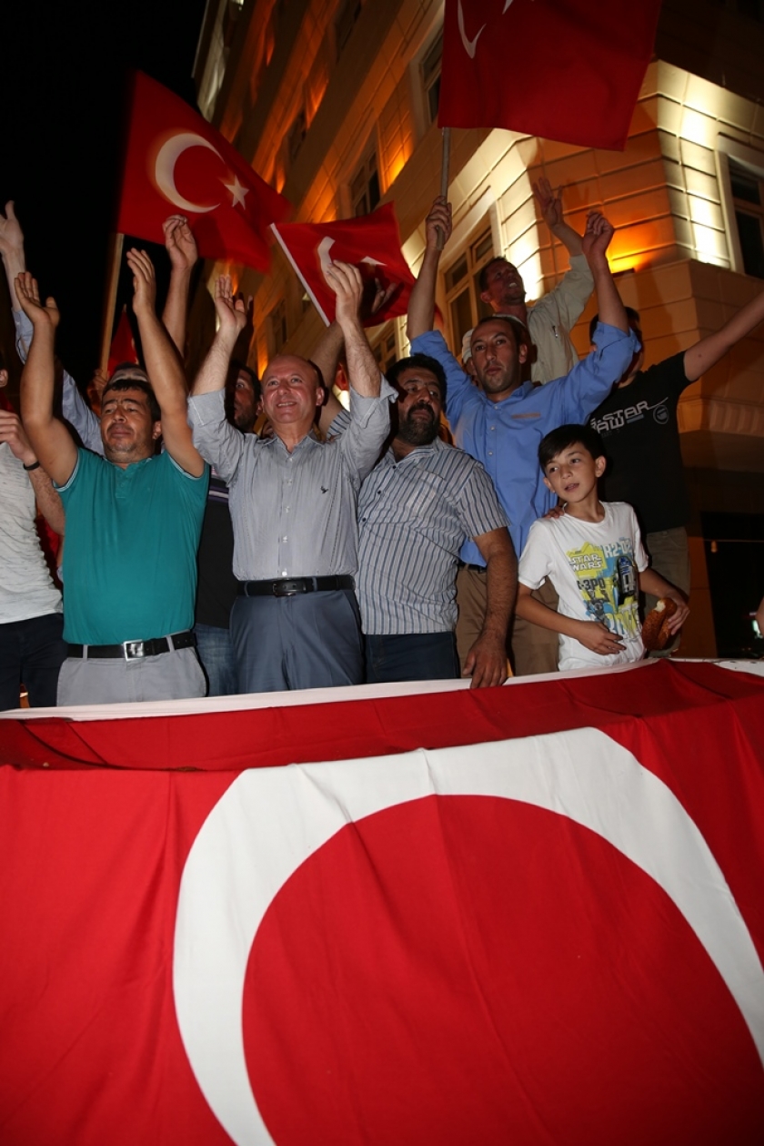 BAŞKAN ÇOLAKBAYRAKDAR, “SÖZ KONUSU VATAN İSE, GERİSİ TEFERRUATTIR.’’