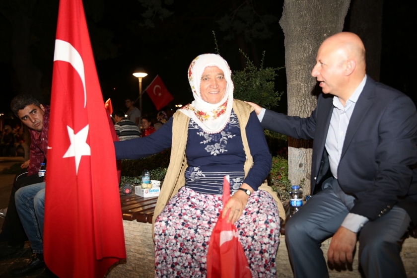 BAŞKAN ÇOLAKBAYRAKDAR, “SÖZ KONUSU VATAN İSE, GERİSİ TEFERRUATTIR.’’