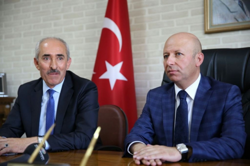 BAŞKAN ÇOLAKBAYRAKDAR, “ESNAFIMIZ İÇİN HAYIRLI OLAN HER İŞE OMUZ VERDİK"