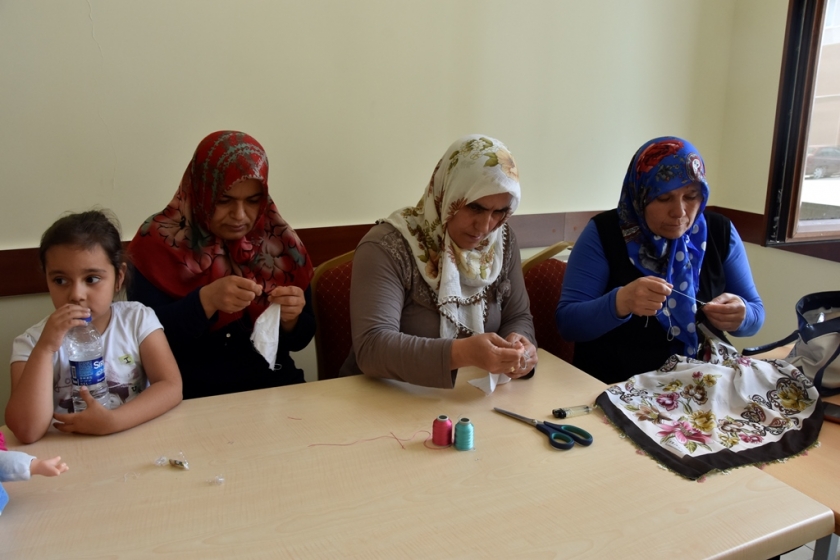 KOCASİNAN BELEDİYESİ’NDEN HANIMLAR İÇİN İĞNE OYASI İNCELİĞİ