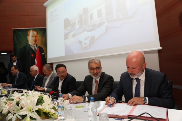 BAŞKAN ÇOLAKBAYRAKDAR; “KOCASİNAN’I HER ALANDA KALKINDIRIYORUZ”