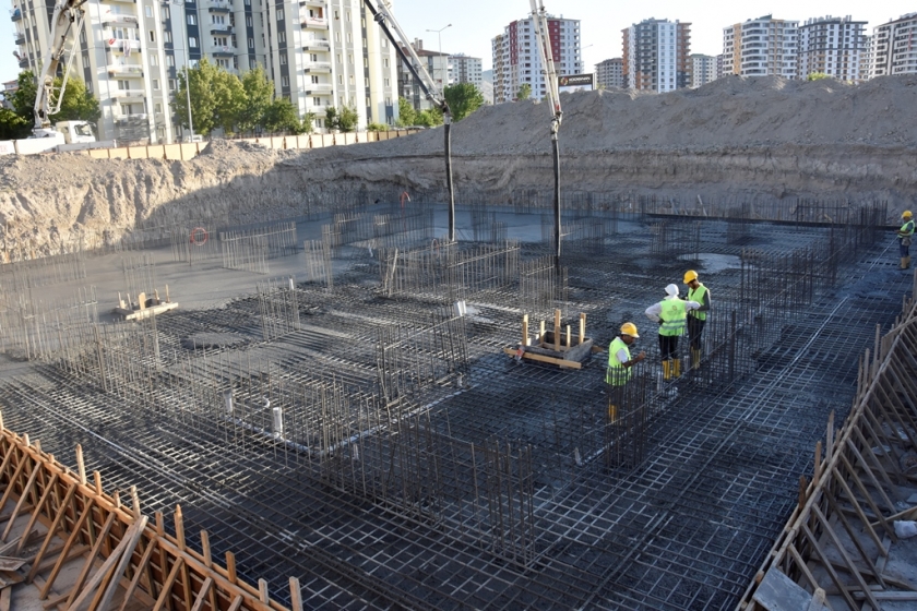 BAŞKAN ÇOLAKBAYRAKDAR YENİ ZİYA GÖKALP’İN TEMELİNİ ATTI