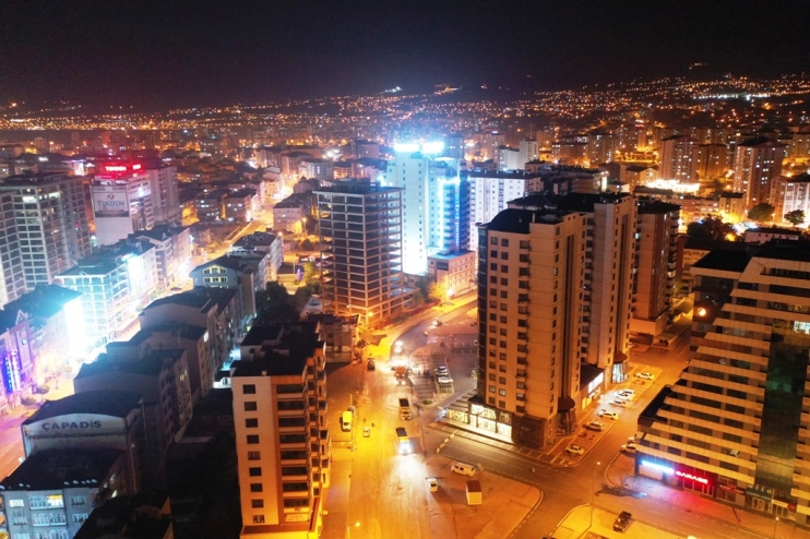 KOCASİNANDAN ŞEHRİN MERKEZİNE 566 ARAÇLIK OTOPARK VE KONFORLU ULAŞIM