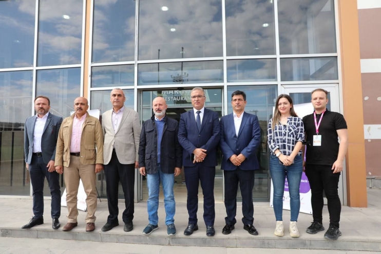 BAŞKAN ÇOLAKBAYRAKDAR’DAN GENÇLERE MÜJDE