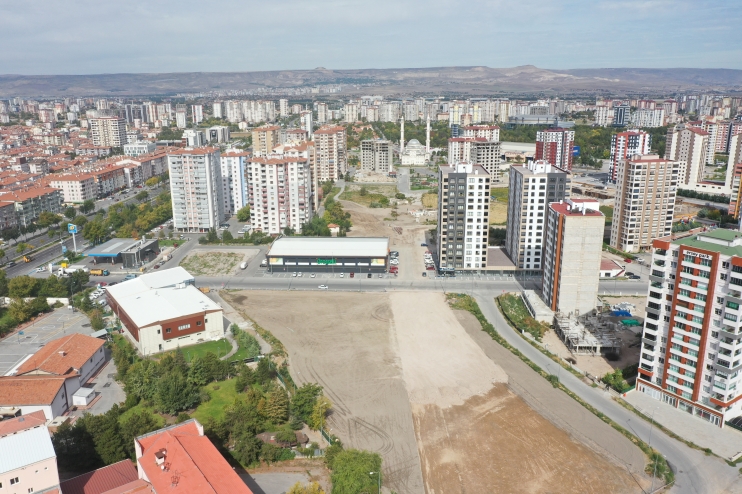 BAŞKAN ÇOLAKBAYRAKDAR; “YAKUT MAHALLESİ’Nİ DE GÜZEL BİR GELECEĞE HAZIRLIYORUZ”