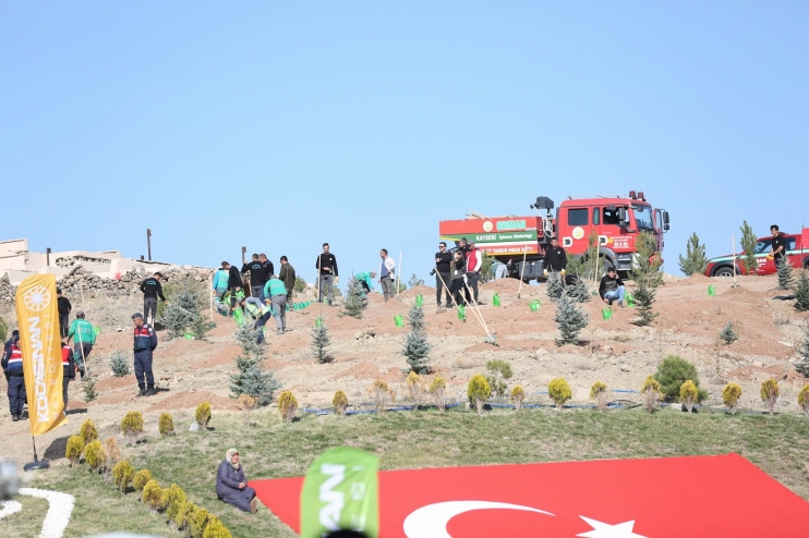 VALİ GÖKMEN ÇİÇEK; “KUŞÇU BÖLGESİNE, 12 MİLYON AĞAÇ DİKECEĞİZ”