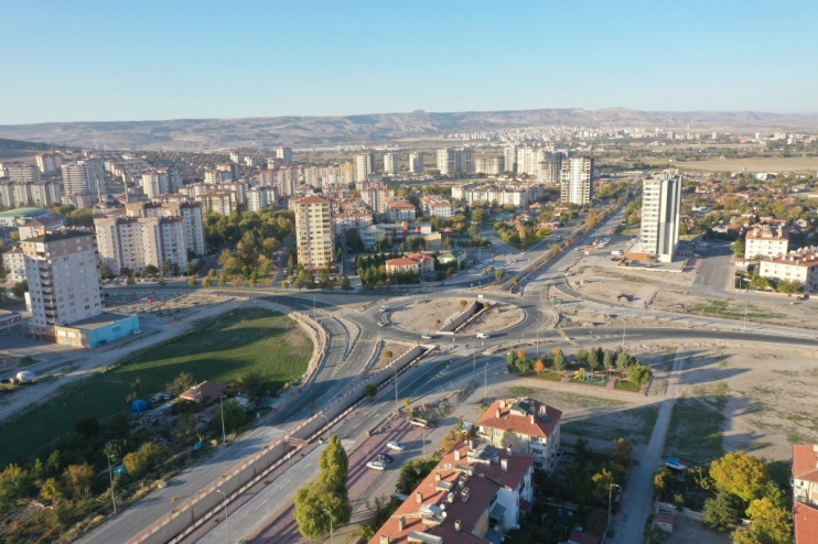 KOCASİNAN BELEDİYESİ, AKILLI KAVŞAK İLE 4 CADDEYİ BİRBİRİNE BAĞLADI