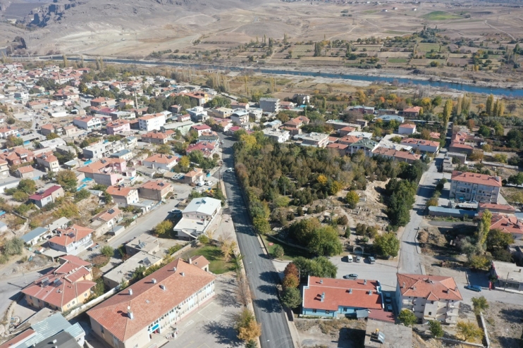 YEMLİHA, DAHA MODERN ALTYAPI VE DAHA KONFORLU BİR ULAŞIMA KAVUŞTU