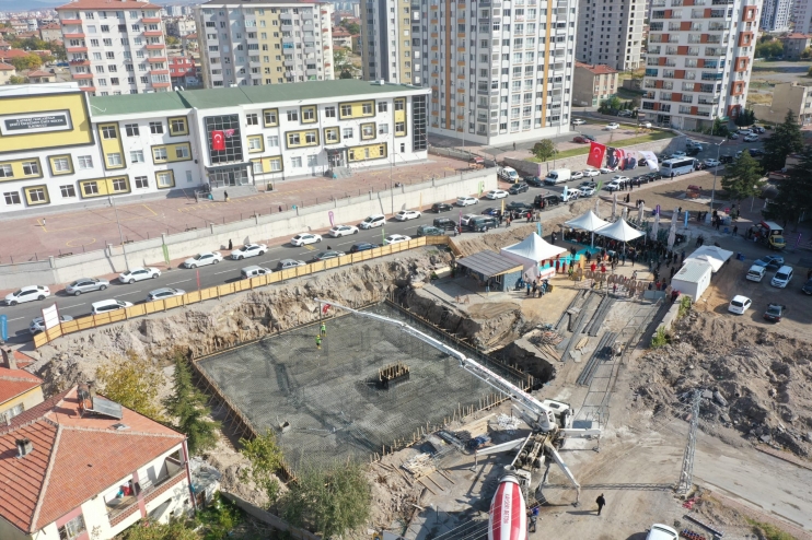 BAŞKAN ÇOLAKBAYRAKDAR; “KENTSEL DÖNÜŞÜMLE SOSYAL DÖNÜŞÜMÜ AYNI ANDA GERÇEKLEŞTİRİYORUZ”