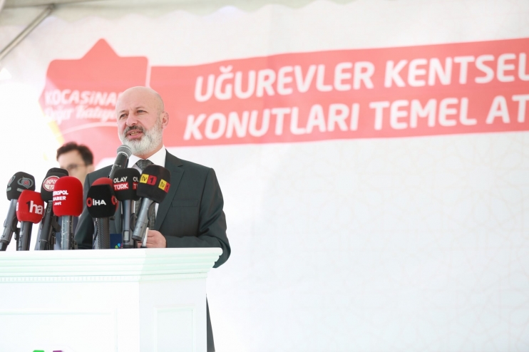 BAŞKAN ÇOLAKBAYRAKDAR; “KENTSEL DÖNÜŞÜMLE SOSYAL DÖNÜŞÜMÜ AYNI ANDA GERÇEKLEŞTİRİYORUZ”