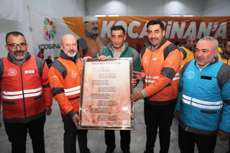 BAŞKAN ÇOLAKBAYRAKDAR; “BÜTÜN ALANLARDA FARKINI ORTAYA KOYAN VE TÜRKİYE’YE ÖRNEK OLAN BELEDİYEYİZ”