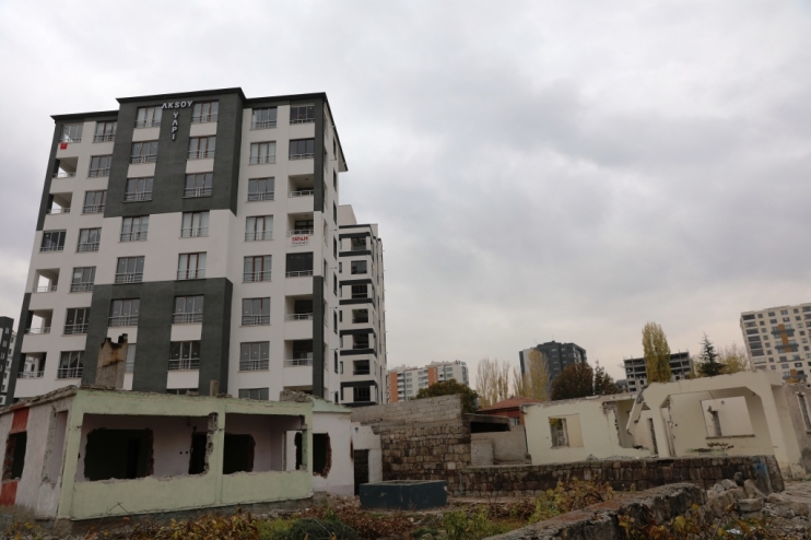 BAŞKAN ÇOLAKBAYRAKDAR; “YAKUT’A VATANDAŞIN YAŞAMAKTAN KEYİF ALACAĞI BÜYÜK BİR PARK KAZANDIRACAĞIZ”