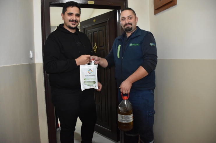 KOCASİNAN BELEDİYESİ’NDEN BİTKİSEL ATIK YAĞA, TEMİZLİK SETİ HEDİYE