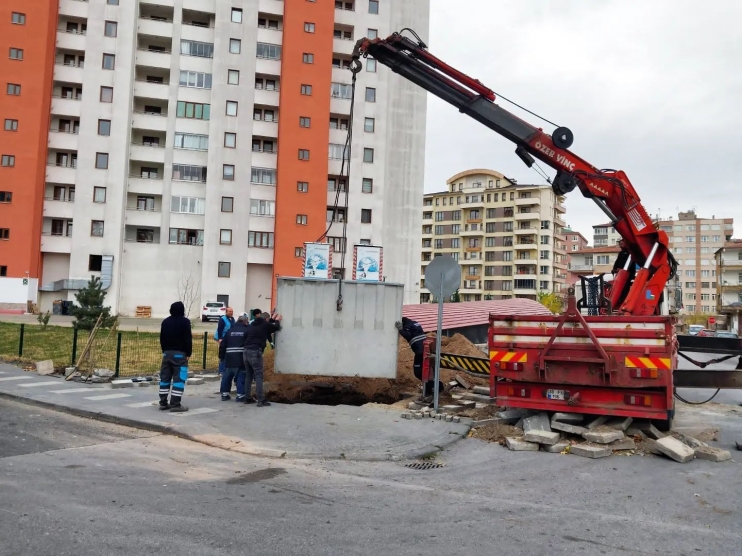 ÇEVRE DOSTU KOCASİNAN’DAN MODERN ÇÖP KONTEYNERLERİ