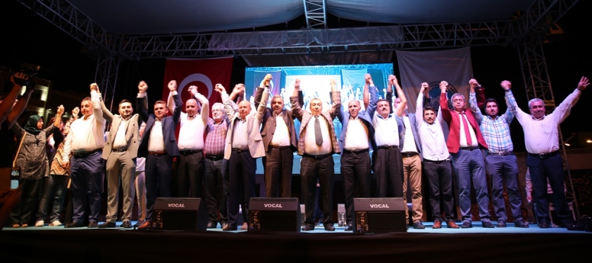 KOCASİNAN MECLİS ÜYELERİ KOL KOLA DEMOKRASİ NÖBETİNDE