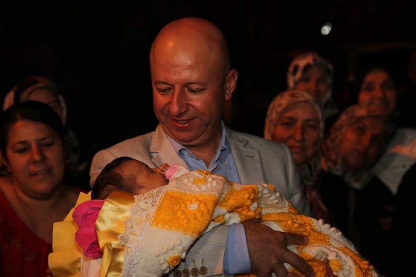 KOCASİNAN MECLİS ÜYELERİ KOL KOLA DEMOKRASİ NÖBETİNDE