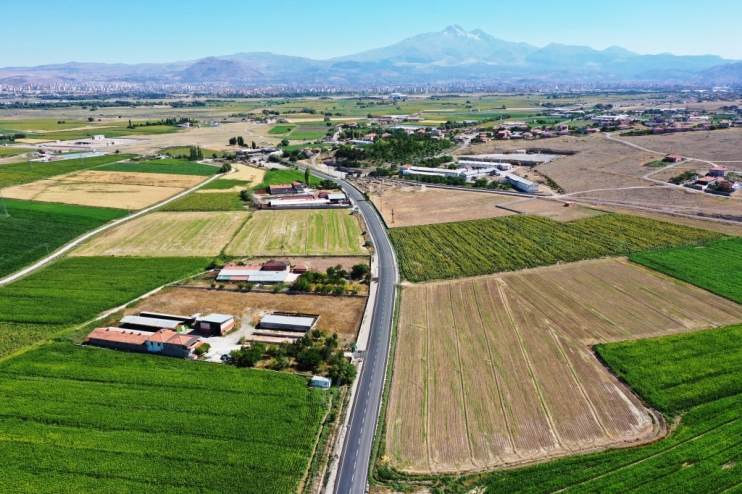 BAŞKAN ÇOLAKBAYRAKDAR; “KIRSAL KALKILMADA DA ÖNCÜYÜZ”