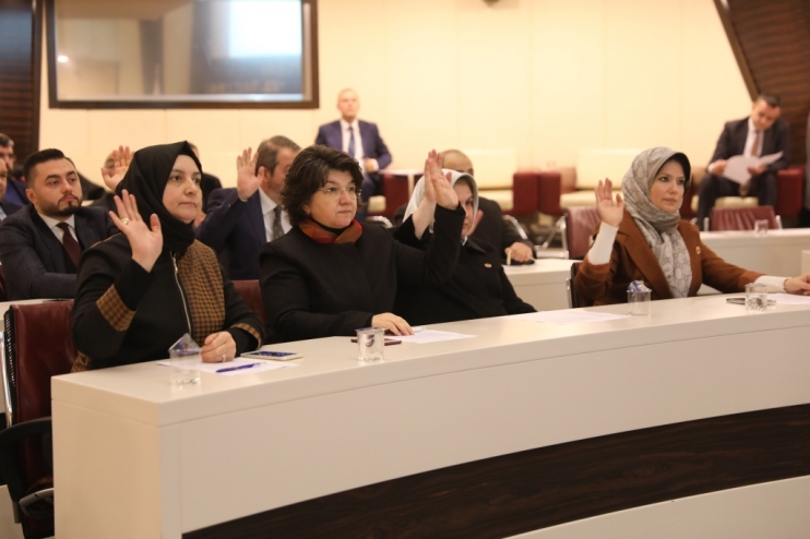 BAŞKAN ÇOLAKBAYRAKDAR, YILIN İLK MECLİSİNDE KENTSEL DÖNÜŞÜM MÜJDESİ VERDİ