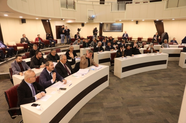 BAŞKAN ÇOLAKBAYRAKDAR, YILIN İLK MECLİSİNDE KENTSEL DÖNÜŞÜM MÜJDESİ VERDİ