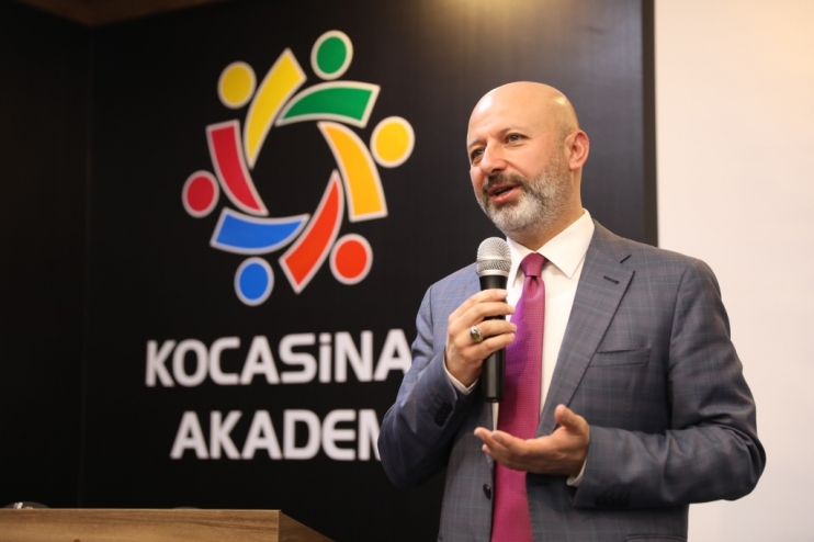 KOCASİNAN AKADEMİ, 71 BRANŞTA 47 BİN 651 KİŞİYE EĞİTİM VERDİ
