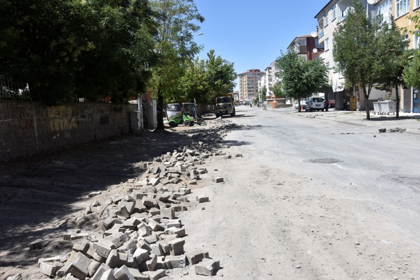KOCASİNAN BELEDİYESİ MİMARSİNAN MAHALLESİ’Nİ YENİLİYOR