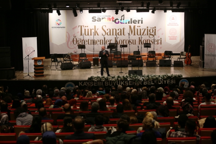KOCASİNAN’DA TÜRK SANAT MÜZİĞİ ZİYAFETİ YAŞANDI