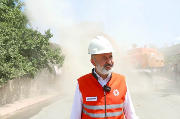 SEYRANİ SAKİNLERİ, ESKİYE ÖZLEM OLSA DA KAVUŞACAKLARI EVİN HEYECANINI YAŞIYOR