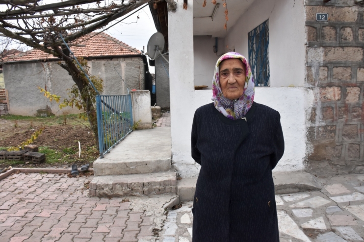 SEYRANİ SAKİNLERİ, ESKİYE ÖZLEM OLSA DA KAVUŞACAKLARI EVİN HEYECANINI YAŞIYOR