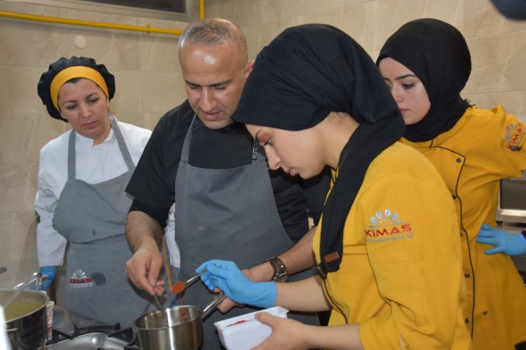 TÜRKİYE’DE İLK OLAN ‘GLÜTENSİZ KAYSERİ MUTFAĞI’ PROJESİ İÇİN AKADEMİK EĞİTİM