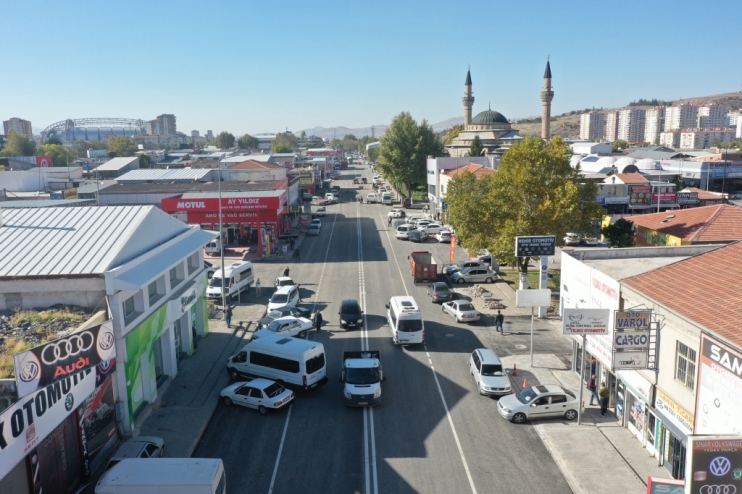 ESNAF DOSTU BAŞKAN ÇOLAKBAYRAKDAR’A HİZMET TEŞEKKÜRÜ