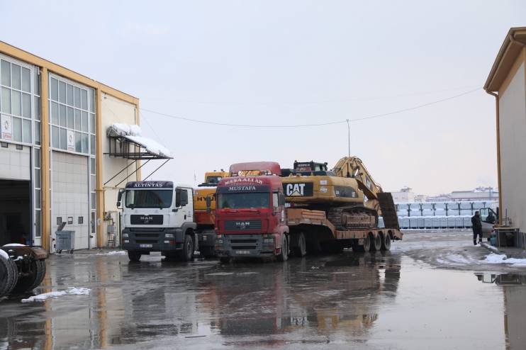 BAŞKAN ÇOLAKBAYRAKDAR; “MALATYA VE KAHRAMANMARAŞ’TA SEYYAR MUTFAKLARIMIZ AŞ KAYNATMAYA BAŞLADI" 