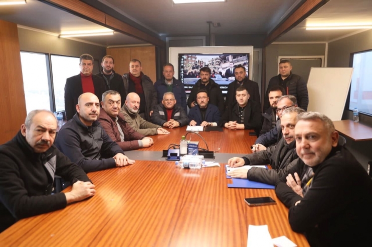 BAŞKAN ÇOLAKBAYRAKDAR, “BU GÜNLERİ HEP BİRLİKTE ATLATACAĞIZ”