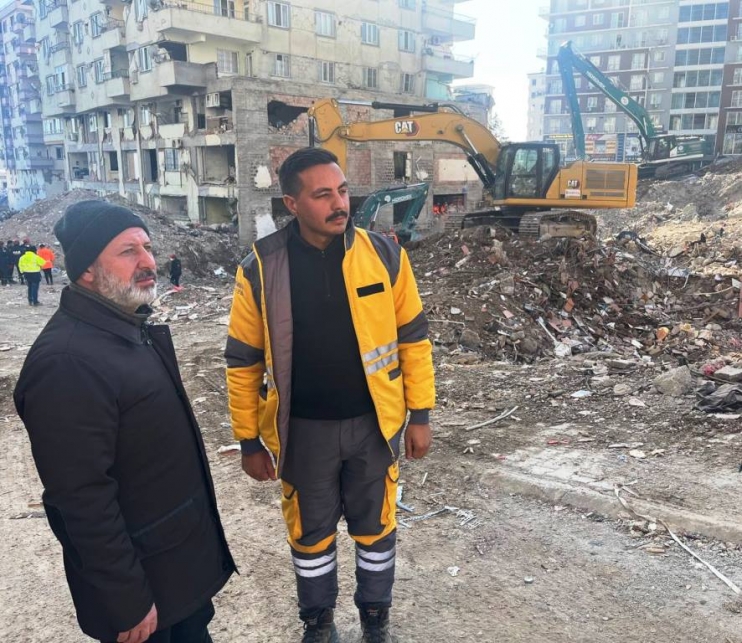 BAŞKAN ÇOLAKBAYRAKDAR; “SON YARALAR SARILANA KADAR, AFET BÖLGELERİNDEYİZ”