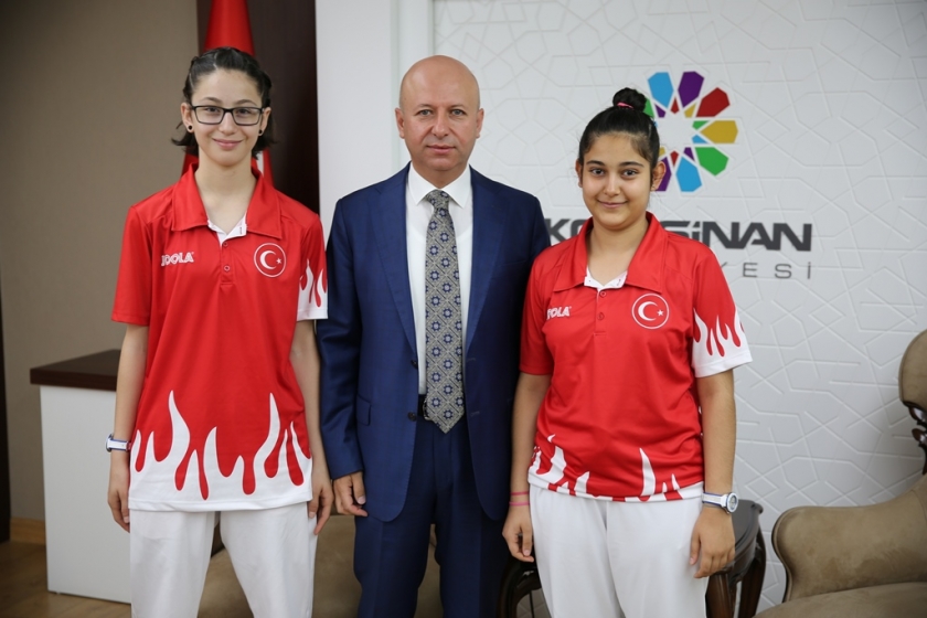İLKLERİN BELEDİYESİ KOCASİNAN’DA MADALYA GURURU