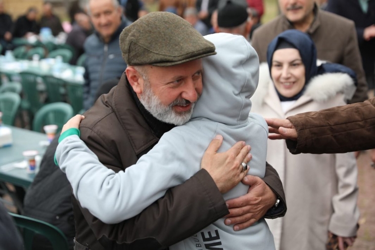 BAŞKAN ÇOLAKBAYRAKDAR, ŞÜKÜR SOFRASINDA VATANDAŞLARLA BİR ARAYA GELDİ